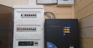 Установка и подключение стабилизаторов напряжения от 577 руб в Орске - ЭлектроРск